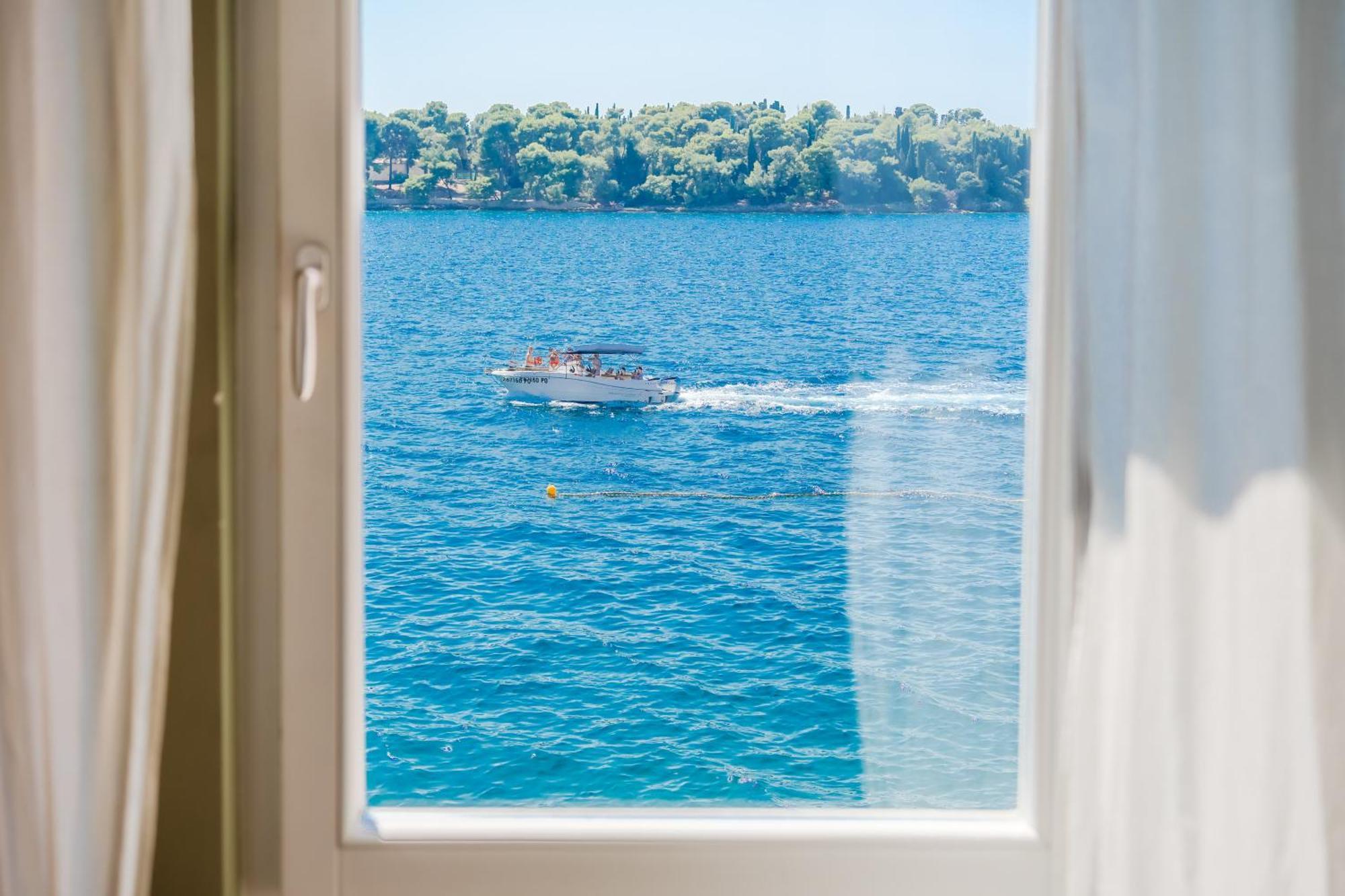 Apartment Mediterraneo روفينج المظهر الخارجي الصورة