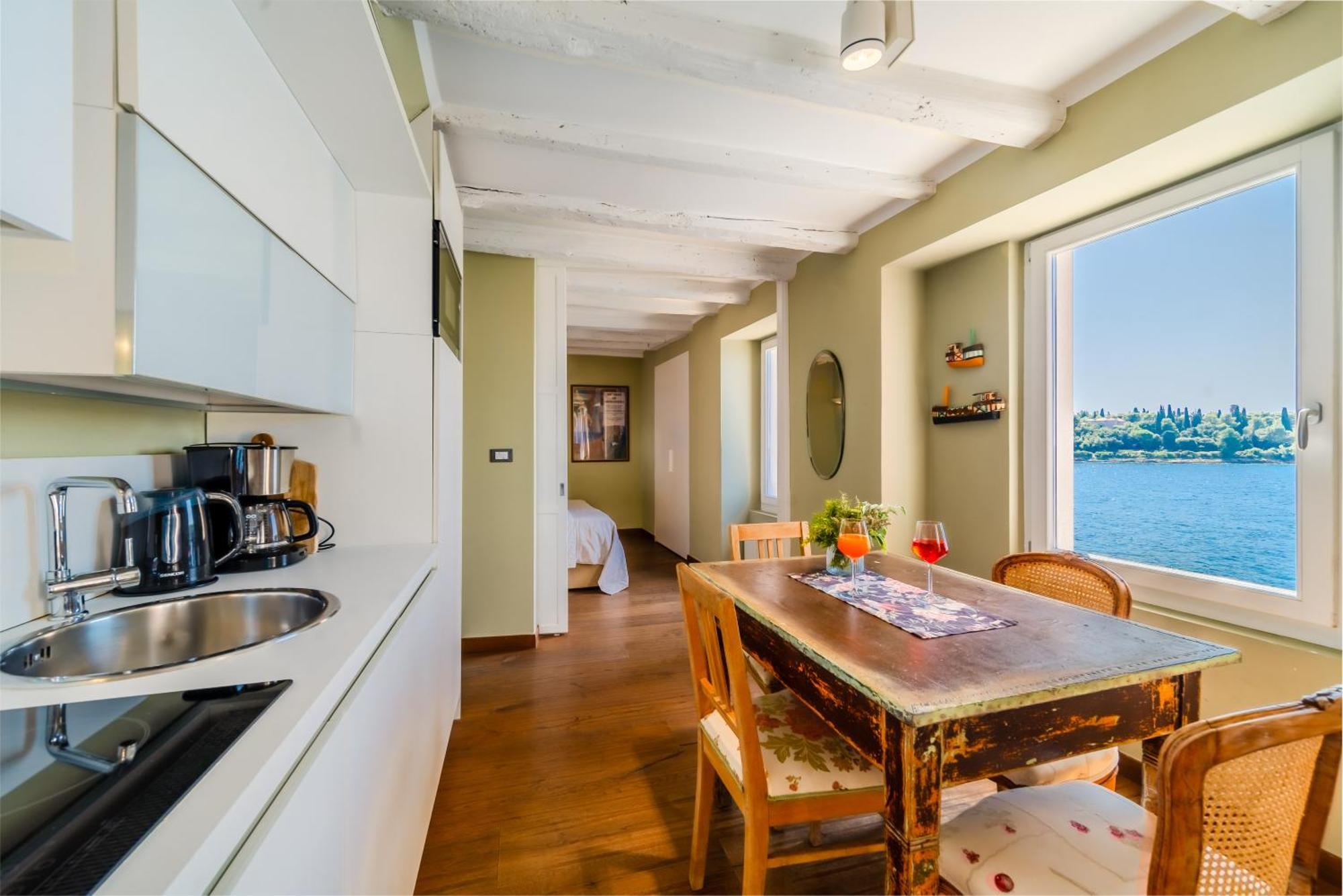 Apartment Mediterraneo روفينج المظهر الخارجي الصورة